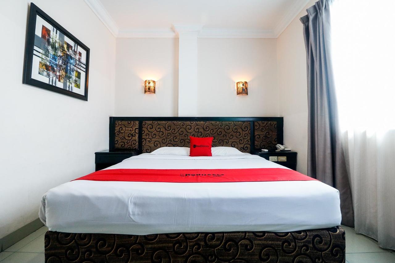 Reddoorz Plus @ Jalan Dr Sutomo Pekanbaru Exterior foto