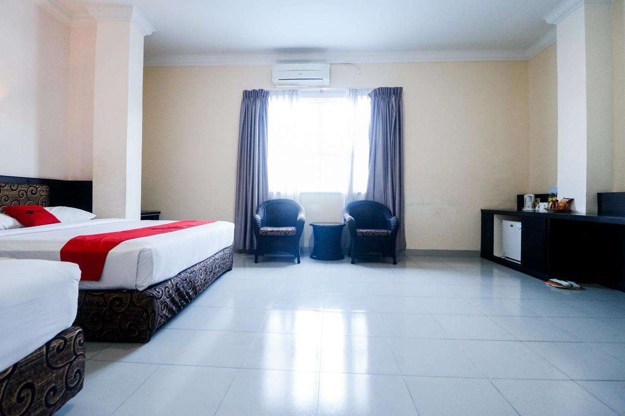 Reddoorz Plus @ Jalan Dr Sutomo Pekanbaru Exterior foto