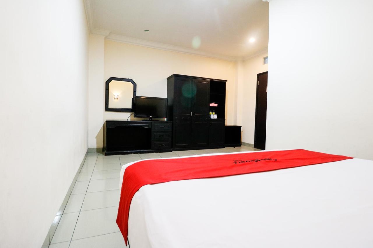 Reddoorz Plus @ Jalan Dr Sutomo Pekanbaru Exterior foto
